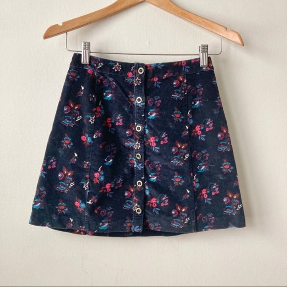 Hollister Dresses & Skirts - Hollister Velvet Blue Floral Mini Skirt Buttons 00